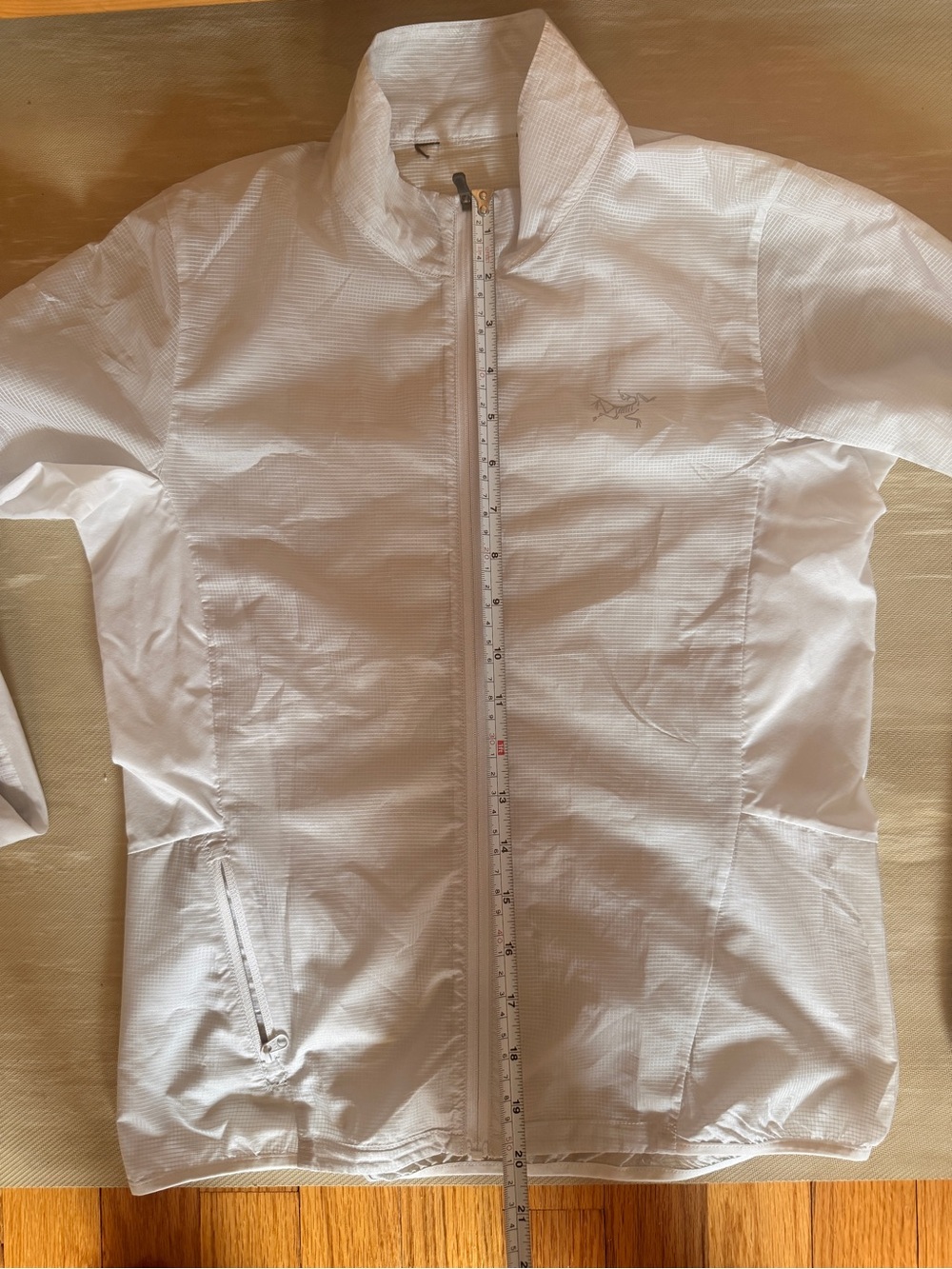 Arc'teryx Women's Norvan Windshell Jacket XS - Picture 5 of 5